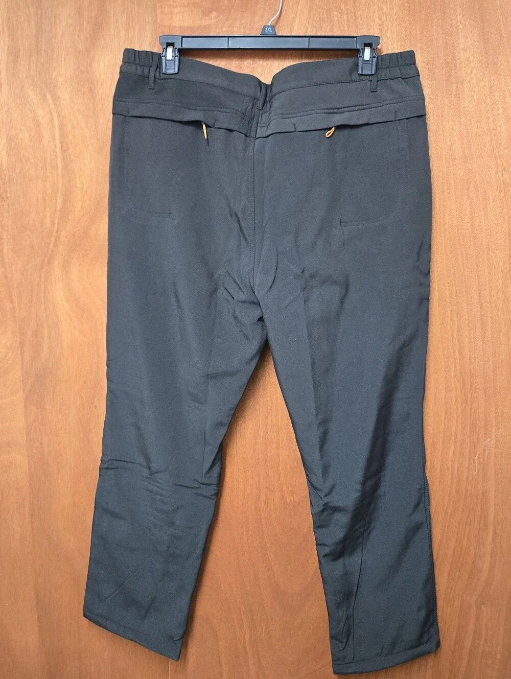 Camii Mia sleek black
